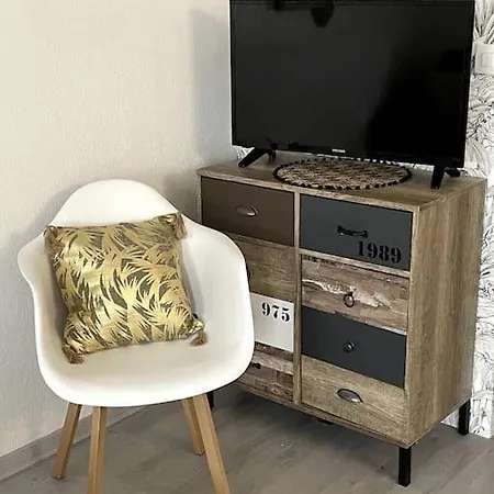 A A 250 M Du Centre Ville Apartment *